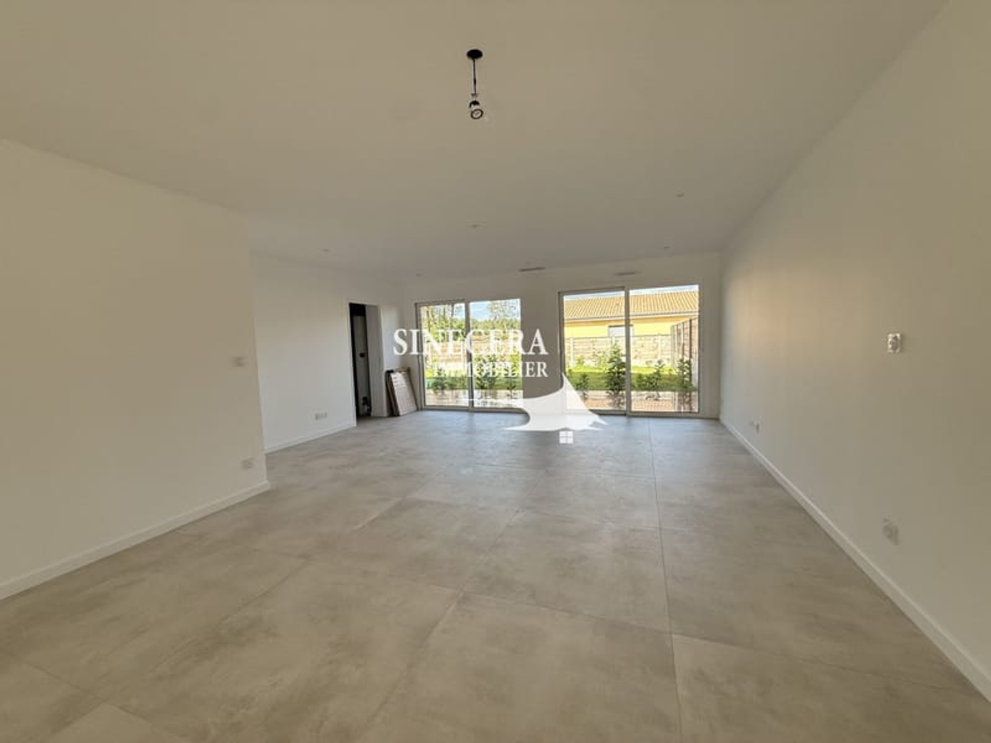 Maison à vendre - 5 pièces - 159m2 - Le Barp (33114)