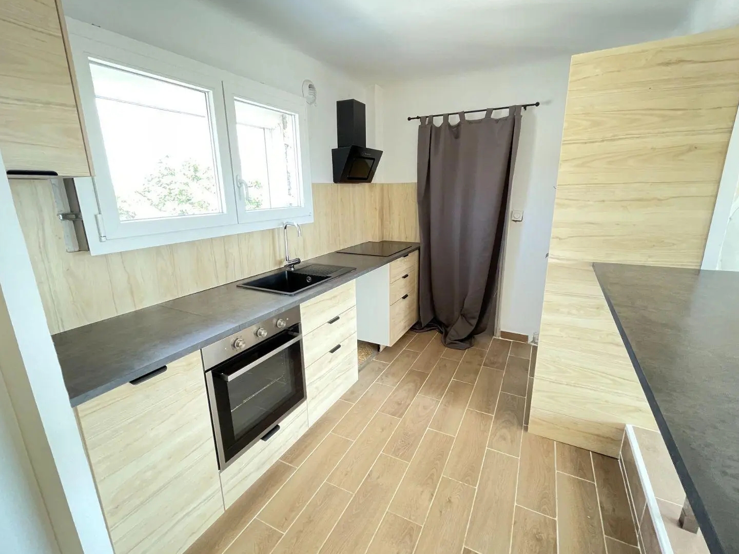 Appartement à vendre - 4 pièces - 79m2 - Manosque (04100)