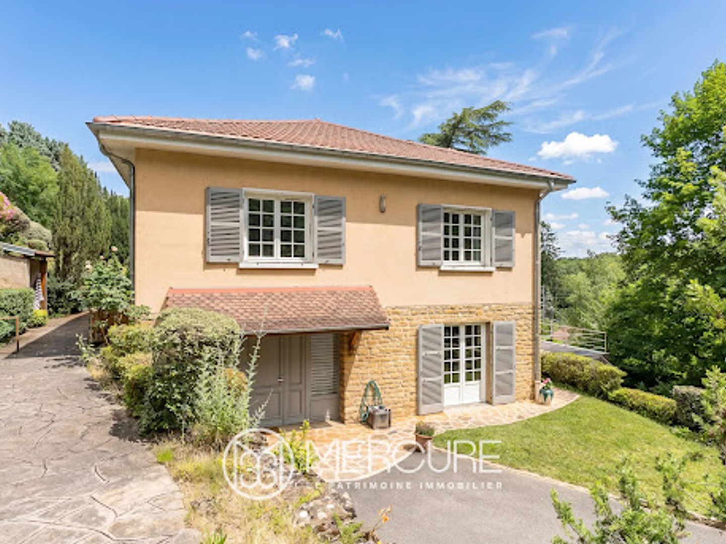 Maison 9 pièces 252 m²