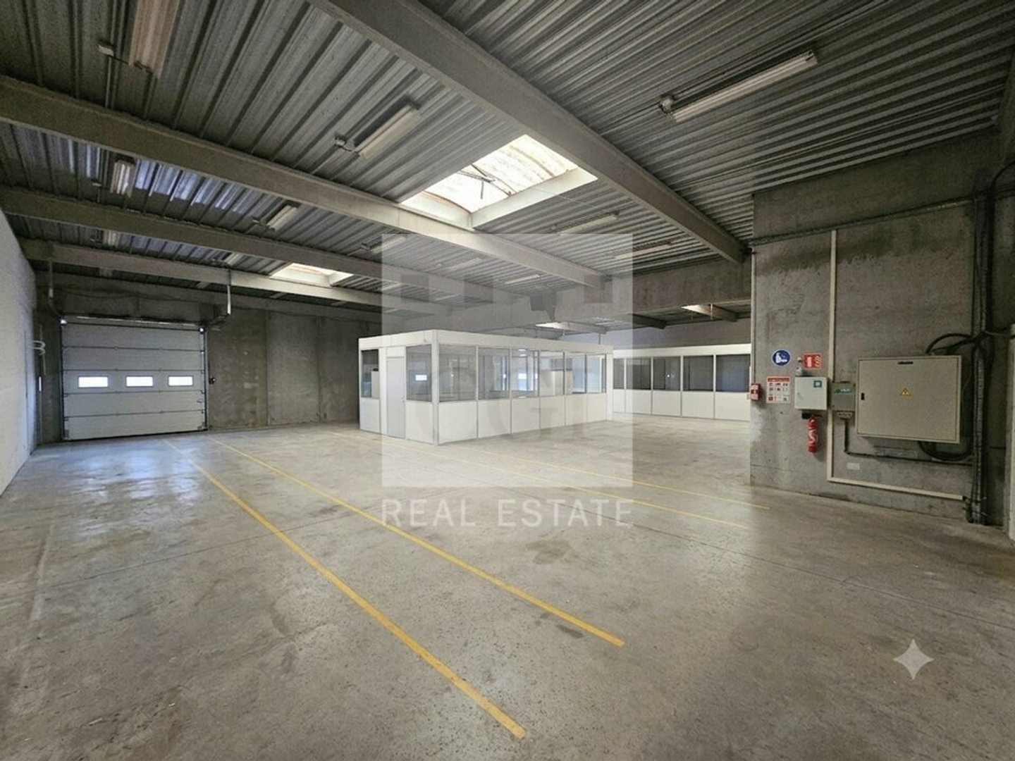 LOCAL D'ACTIVITE A VENDRE OU A LOUER