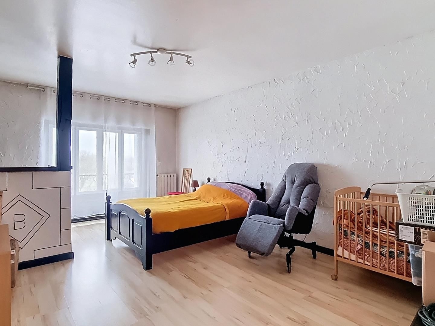 Maison à vendre - 7 pièces - 364m2 - Jussey (70500)