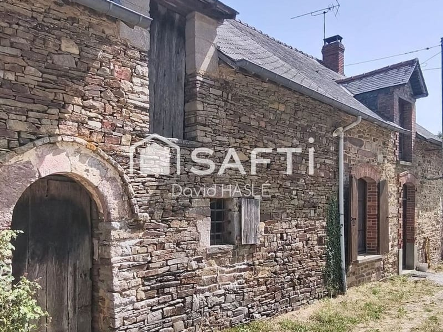 Maison à vendre - 2 pièces - 180m2 - Pléchâtel (35470)