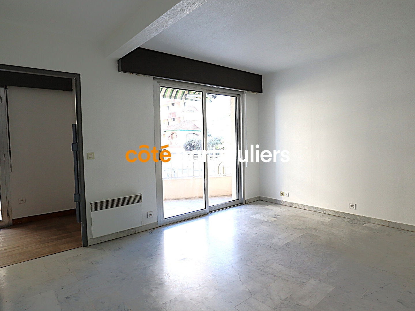 Appartement à vendre - 1 pièce - 27m2 - Saint-Raphaël (83700)