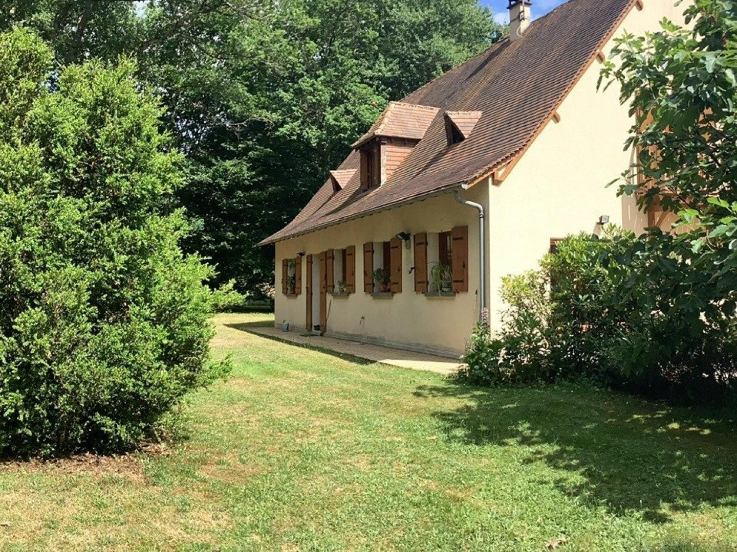 Maison à vendre - 8 pièces - 174m2 - Échourgnac (24410)