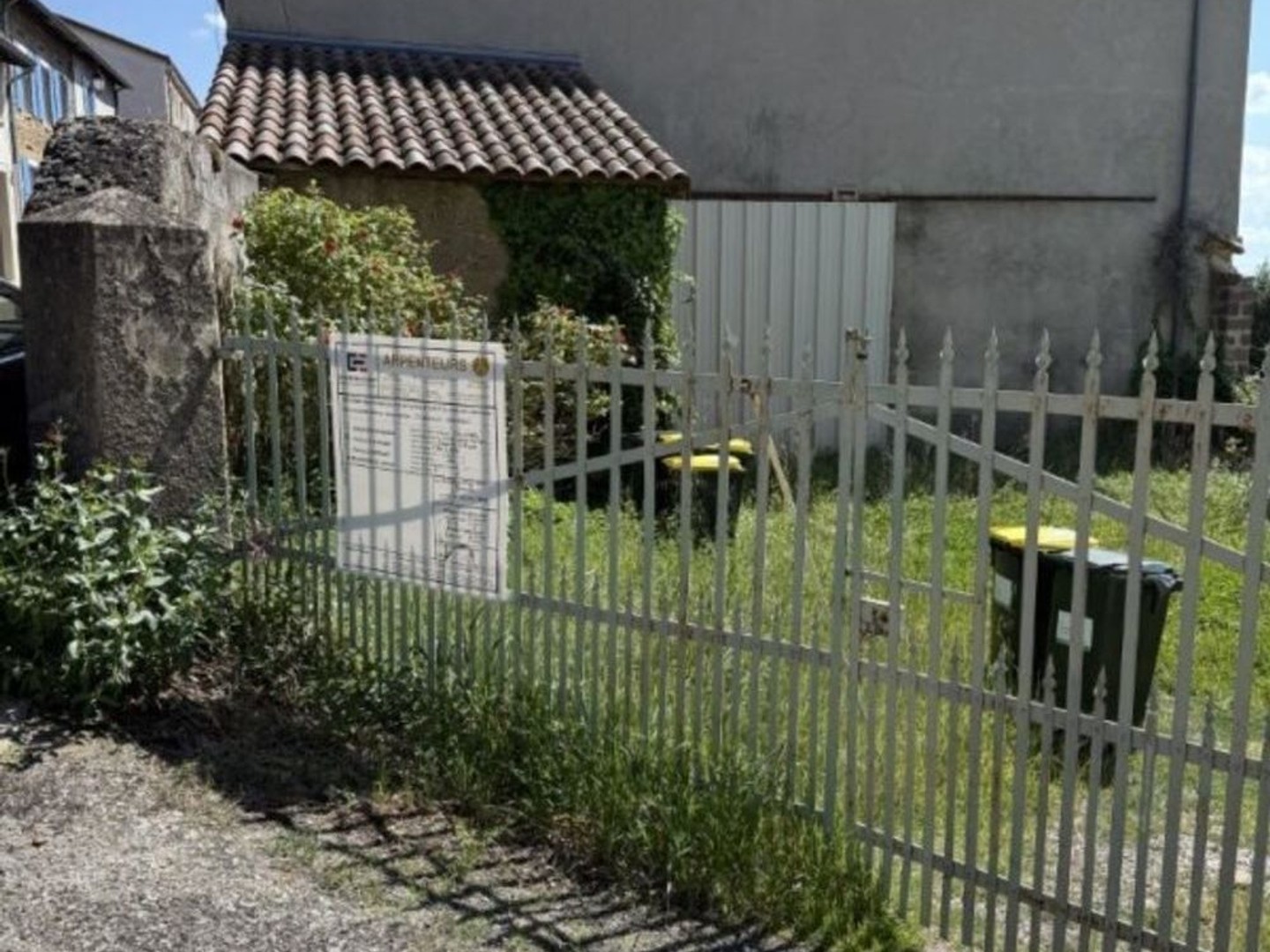 Local/bureau à vendre (38)