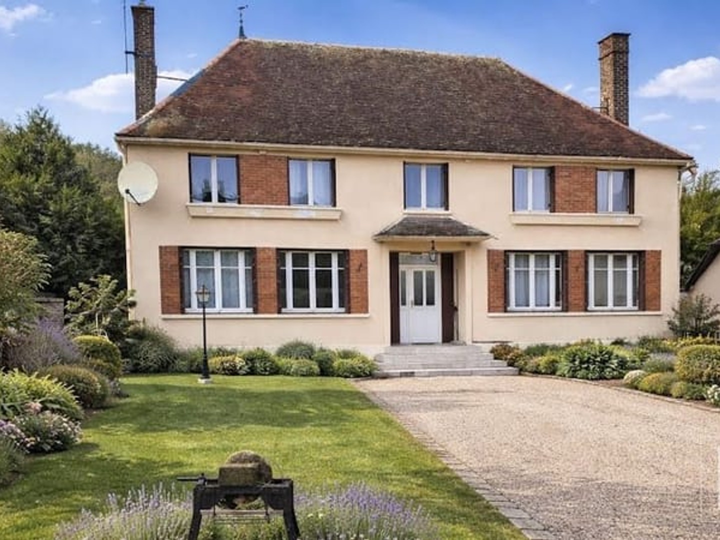 Maison 8 pièces 266 m²