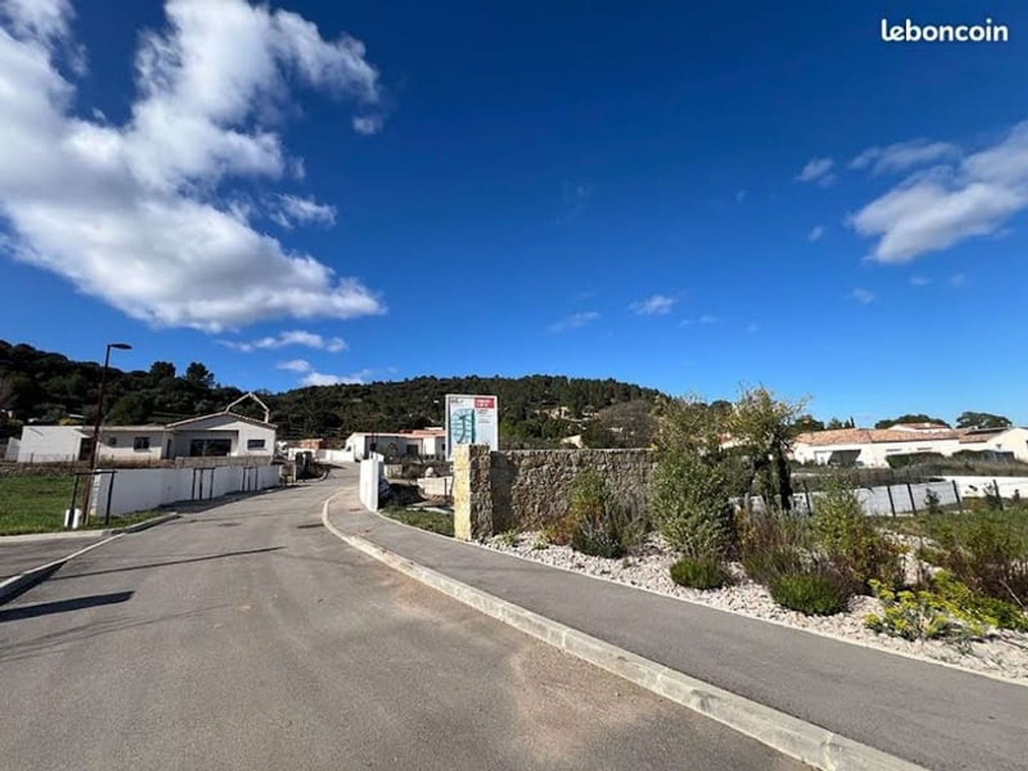Terrain 755 m²
