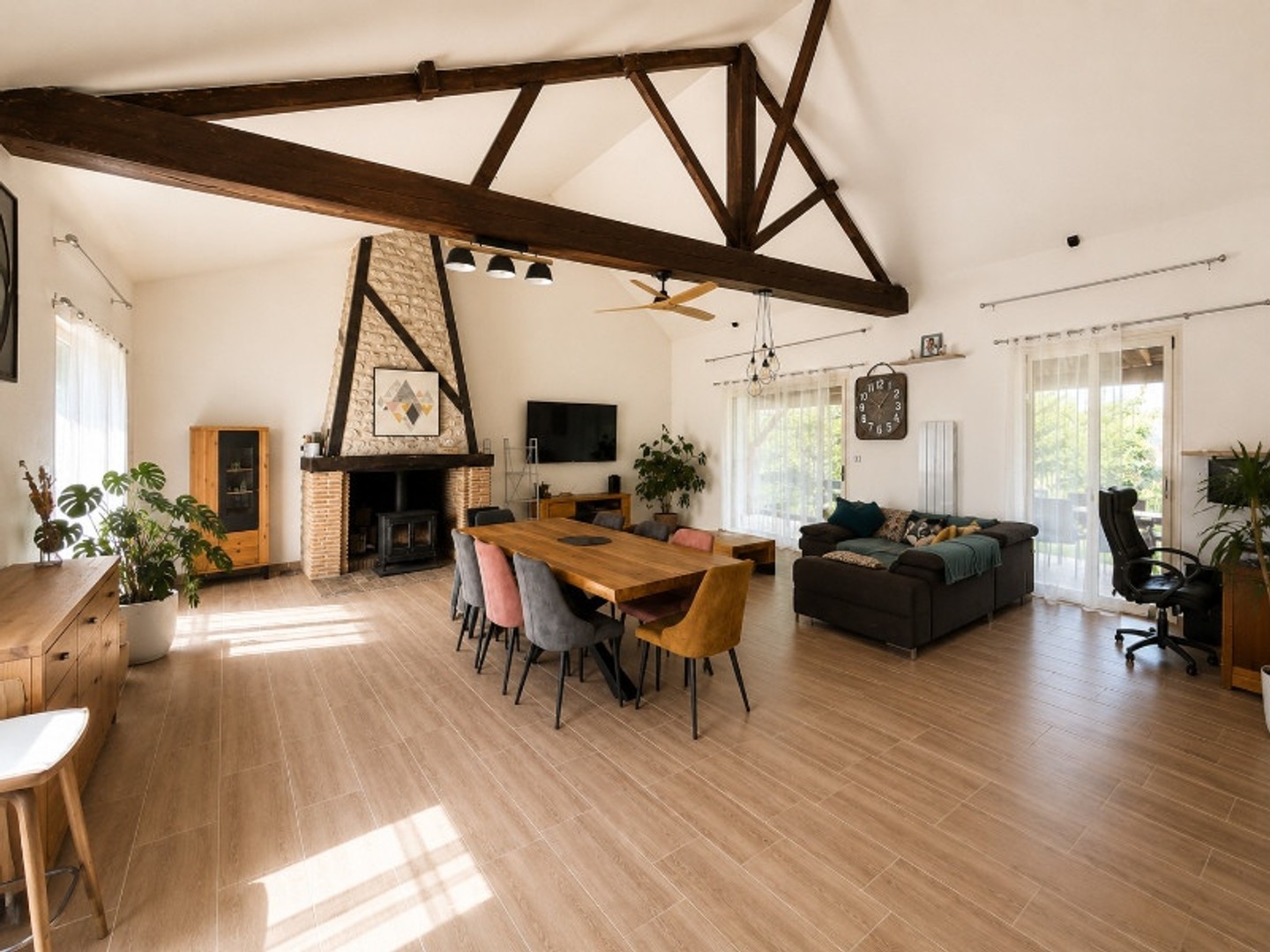 Maison 137 m² – 4 chambres – Terrain 4900 m² – Calme + volumes – 15 min Bergerac