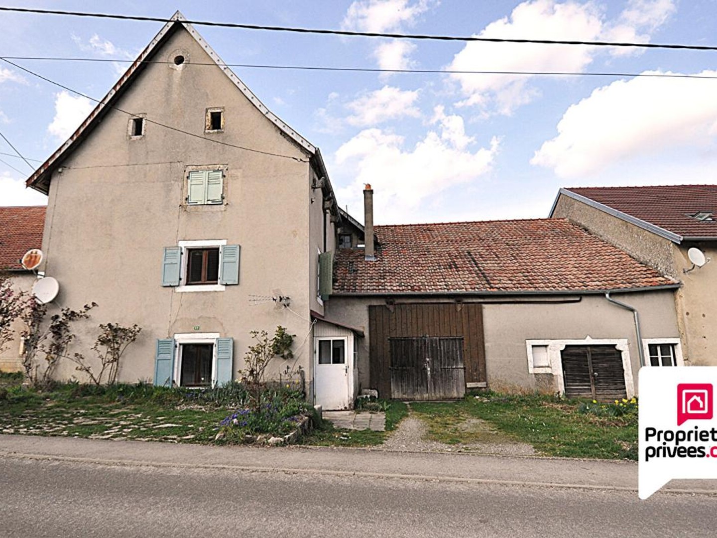 Corps de ferme 2 appartements 7 pièces 158.6 m2 , Grange 221.6 m²