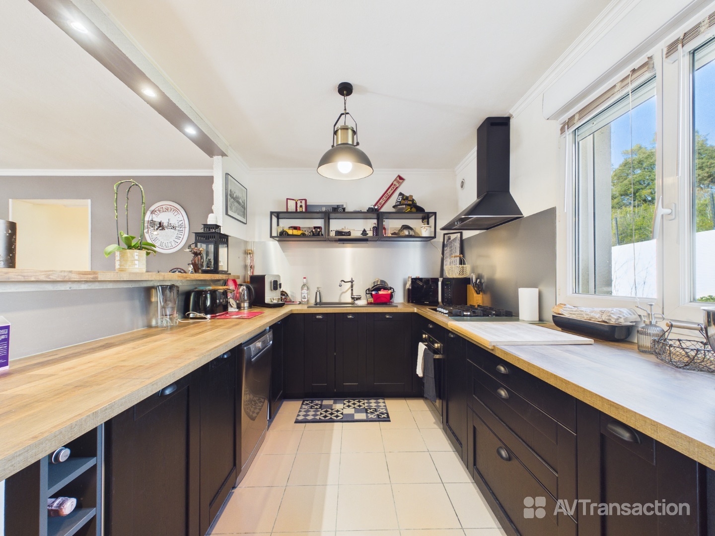 Appartement à vendre - 4 pièces - 97m2 - Afa (20167)