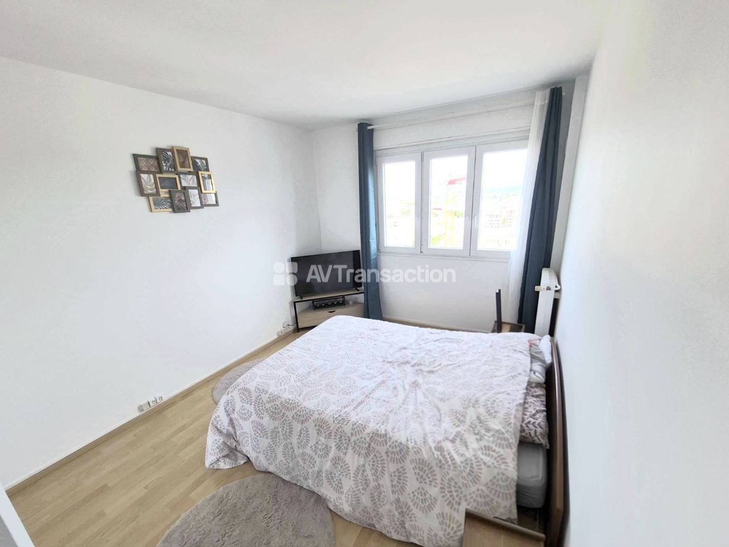 Appartement à vendre - 4 pièces - 82m2 - Bron (69500)