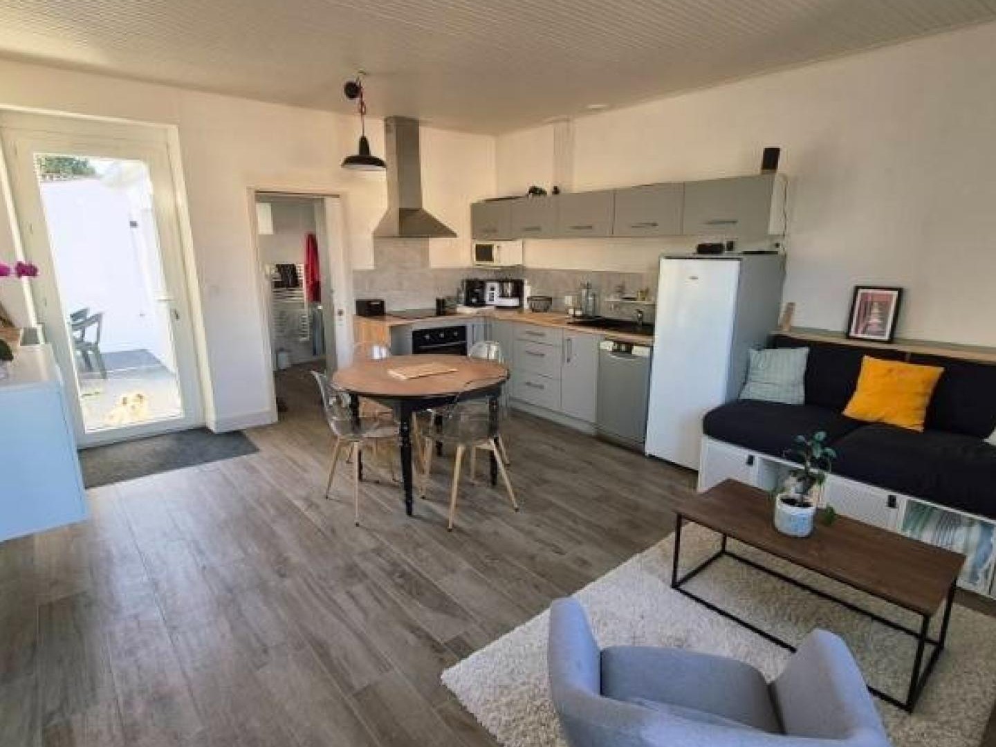 MAISON DE VILLE RÉNOVÉE - "PRÊTE À VIVRE"