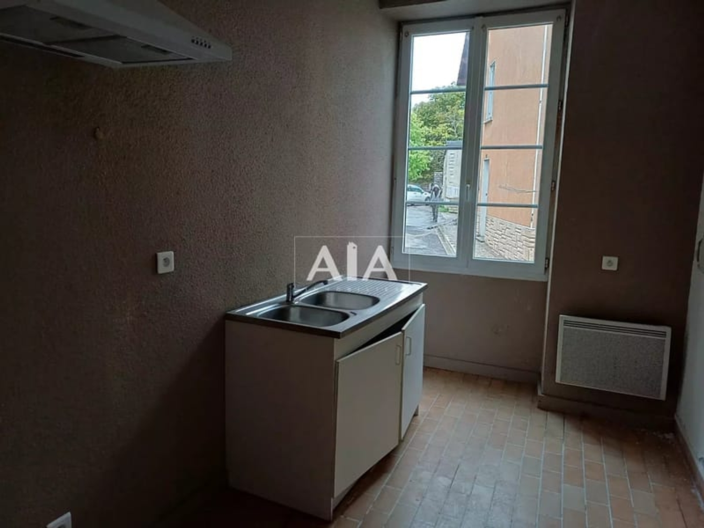 Maison à vendre - 9 pièces - 288m2 - Ruffec (16700)