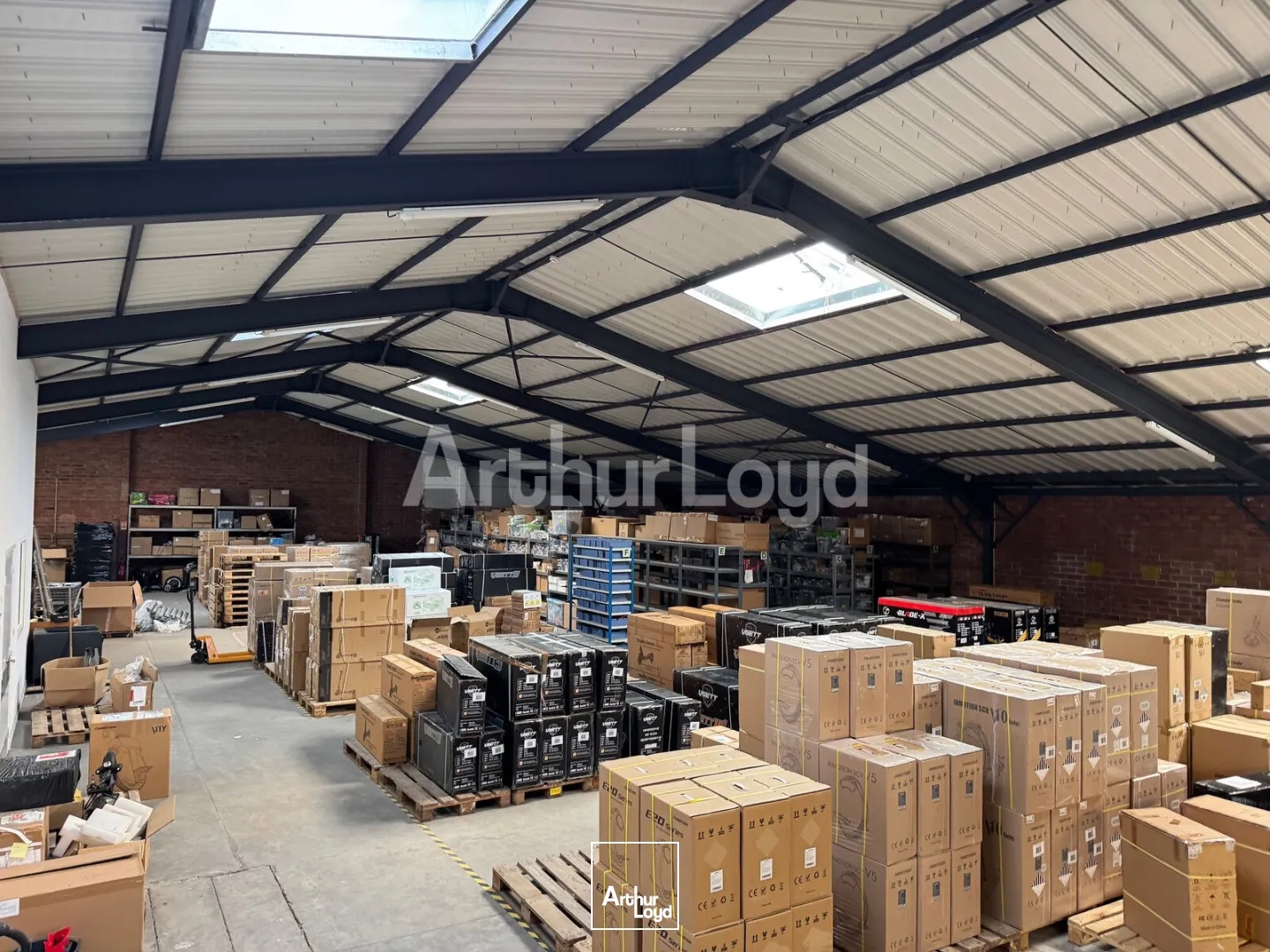 Locaux à vendre - 908m2 - Mons-En-Baroeul (59370)
