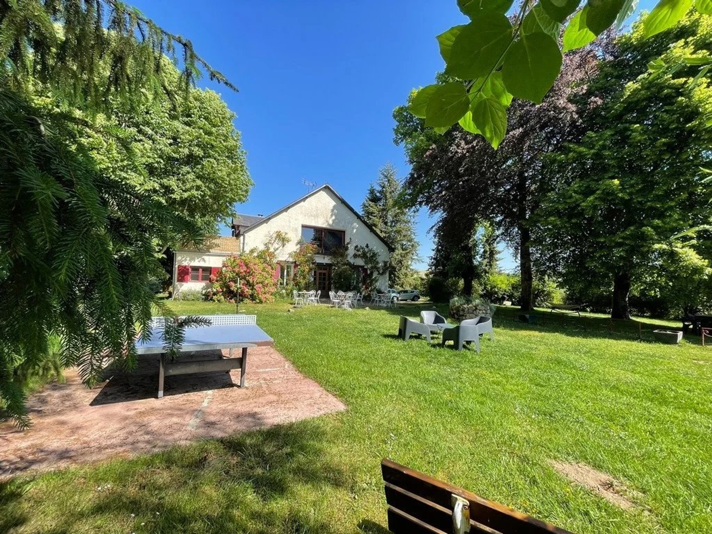 Immeuble à vendre - 18 pièces - 412m2 - Montsauche-Les-Se... (58230)