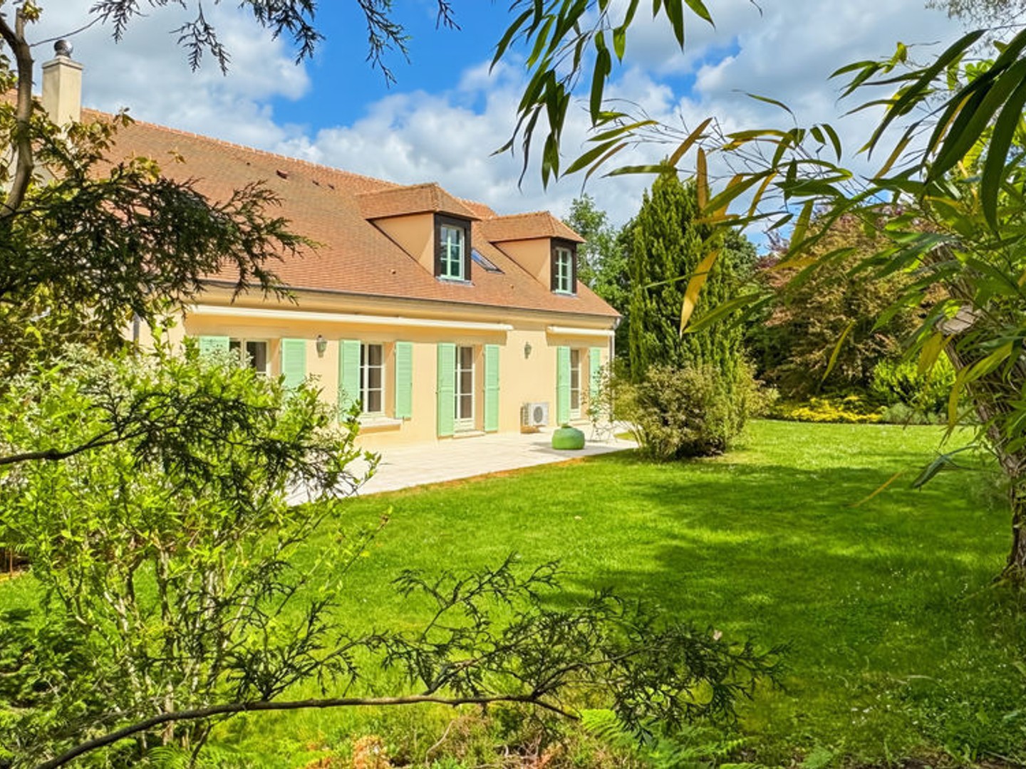 Maison à vendre - 10 pièces - 240m2 - Feucherolles (78810)