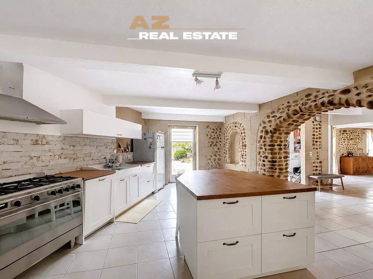 Maison à vendre - 6 pièces - 247m2 - Alixan (26300)