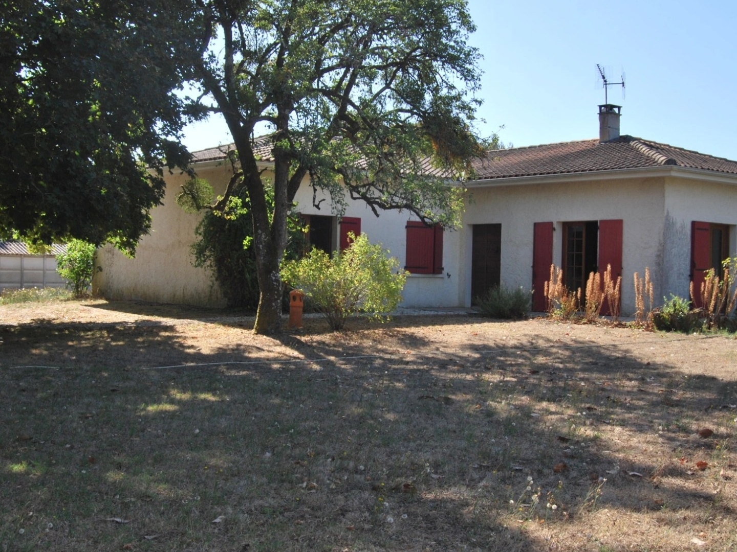 Belle maison familiale de plain pied de 140m2 avec piscine
