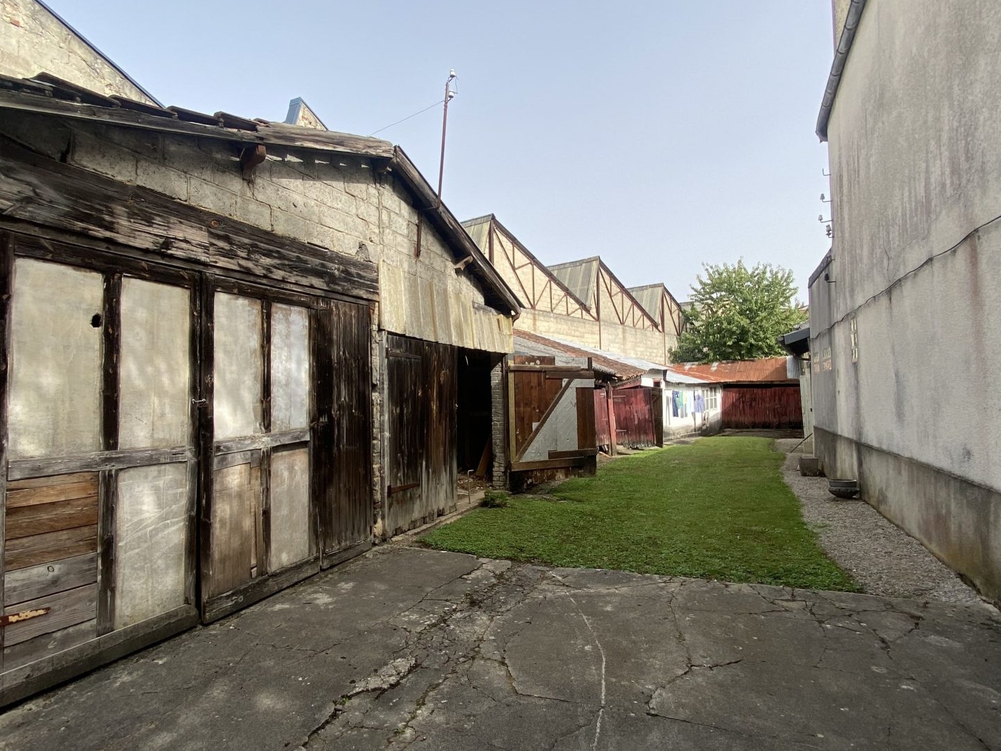 Parking / garage / box à vendre - 425m2 - Limoges (87000)