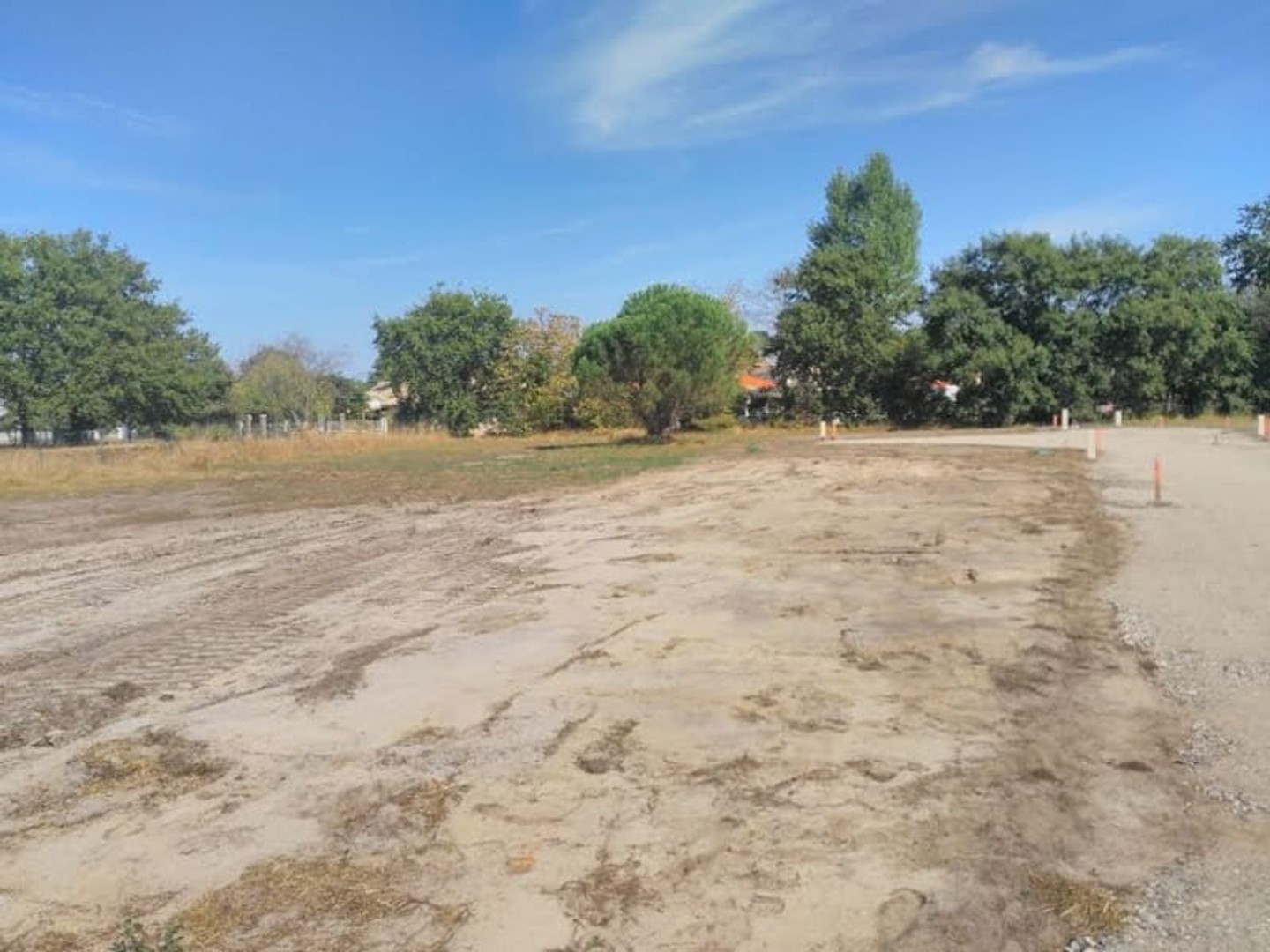 Terrain 250 m²