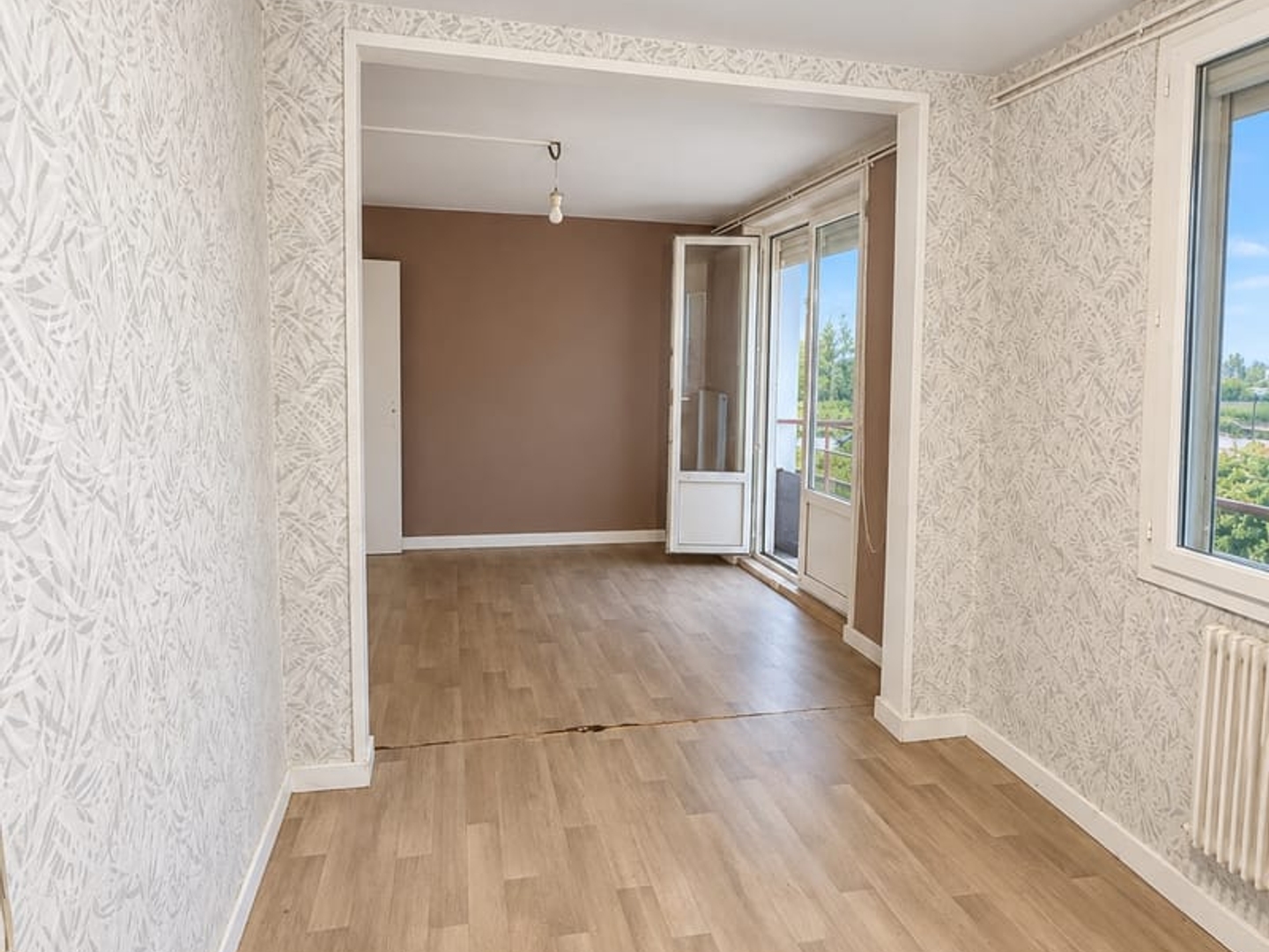 Appartement à vendre - 3 pièces - 66m2 - Vivier-Au-Court (08440)