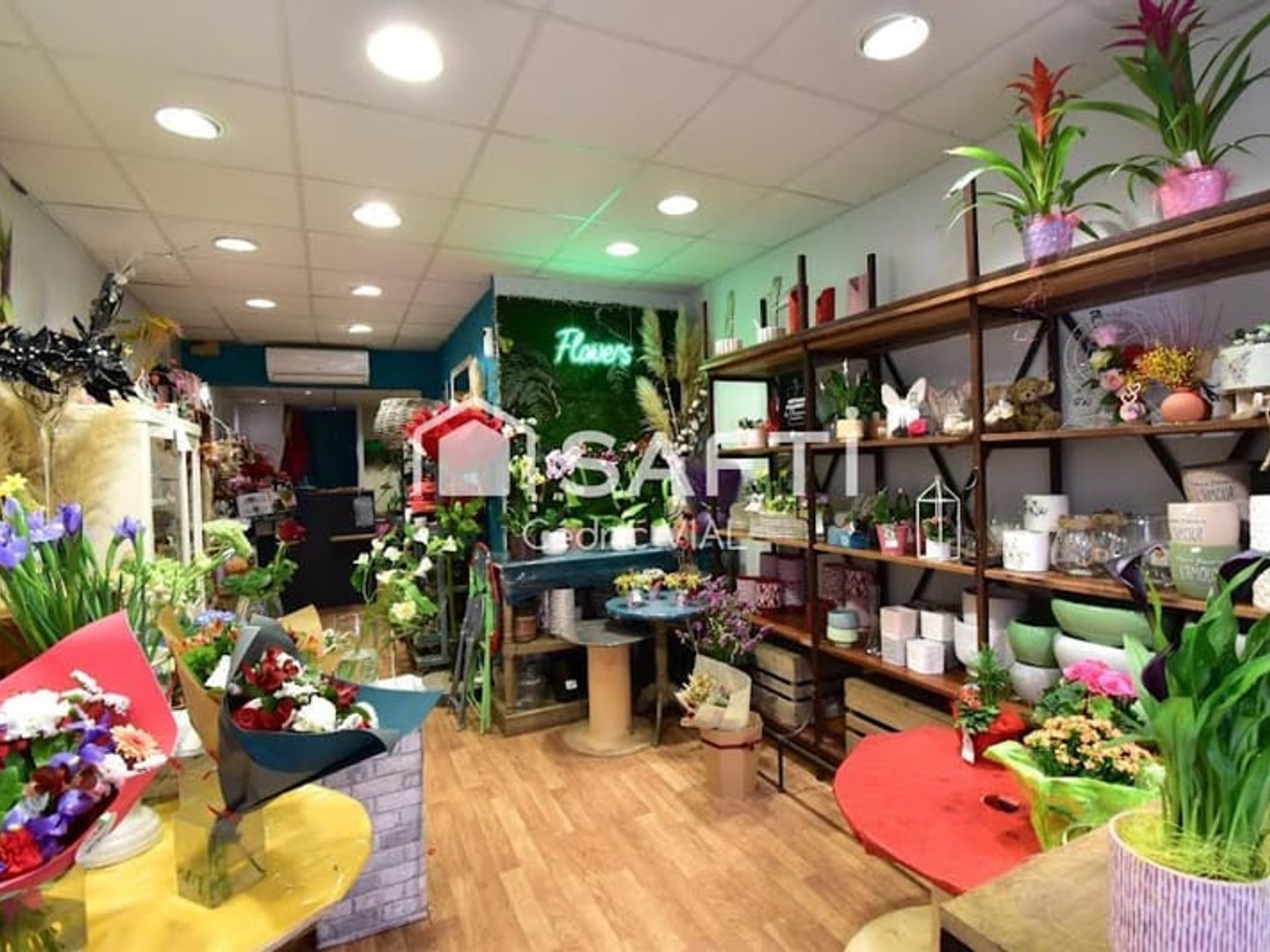 Local 48 m²