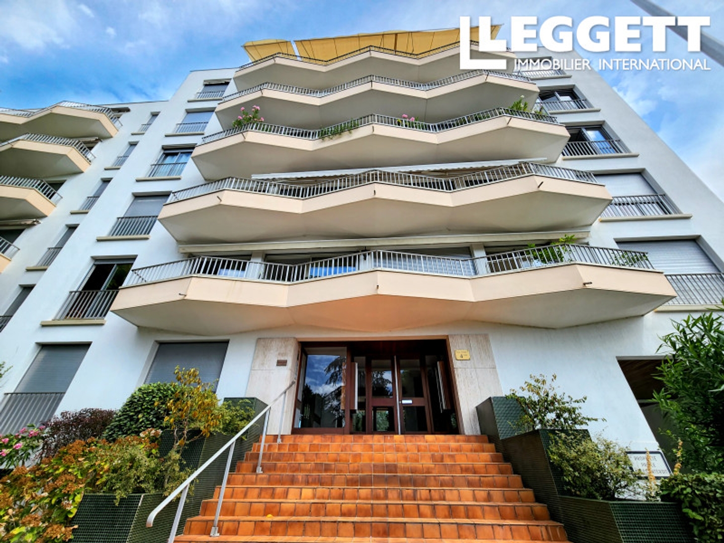 Bordeaux Saint-Augustin ? Appartement T2 48 m2 rénové avec ascenseur, parking et cave.