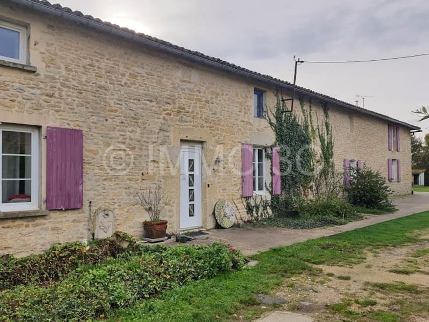 Maison 13 pièces 313 m²