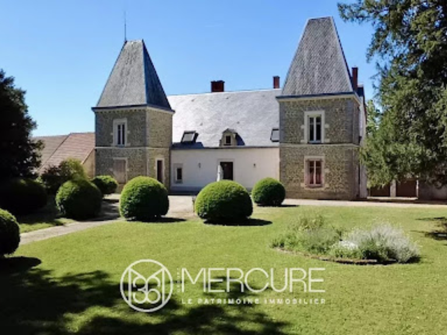 Château 15 pièces 73 m²