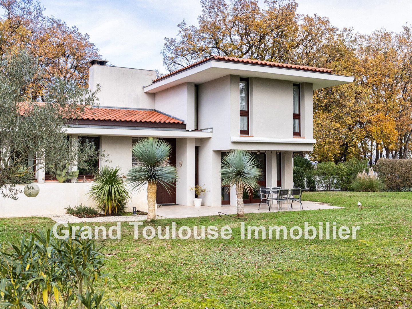 Maison 7 pièces 240 m²