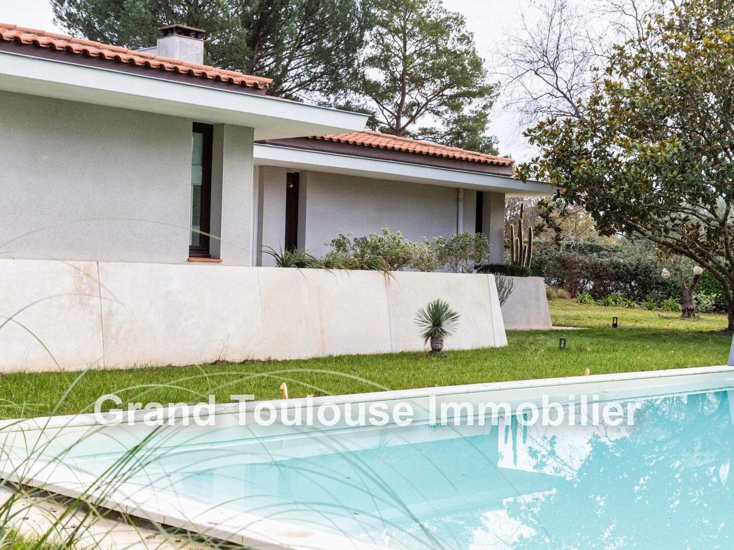 Maison à vendre - 7 pièces - 240m2 - Seilh (31840)