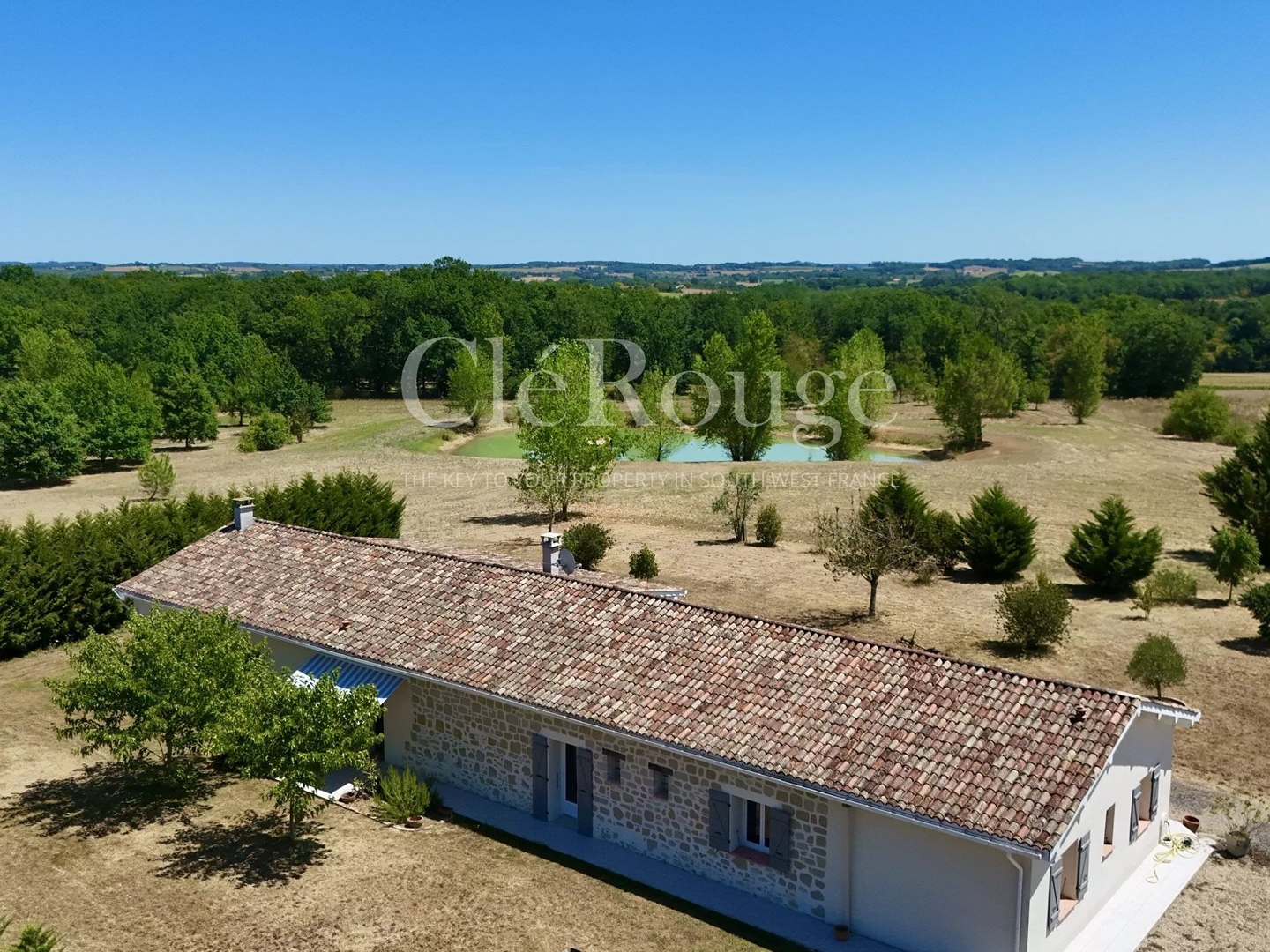 Proche d'Eymet - Maison en pierre de plain-pied de 4 chambres avec vues dégagées sur la campagne