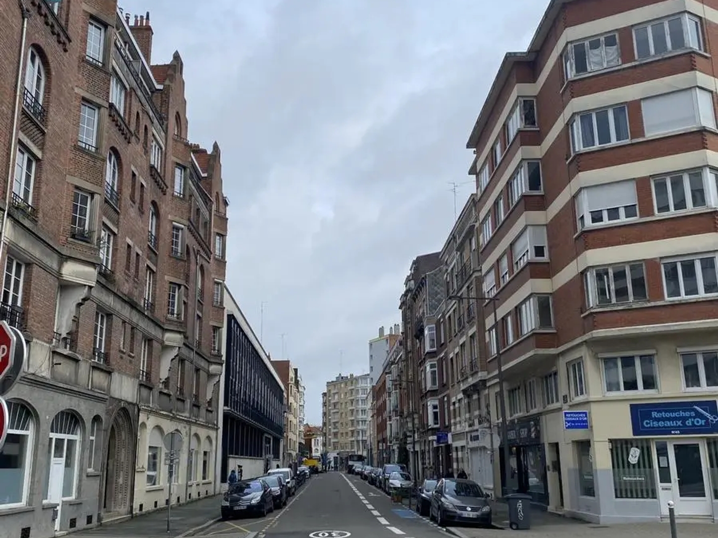 Local commercial 3 pièces 119 m²