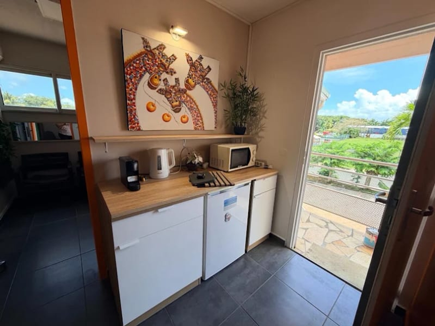 Magasin à vendre - 1 pièce - 11m2 - Baie-Mahault (97122)