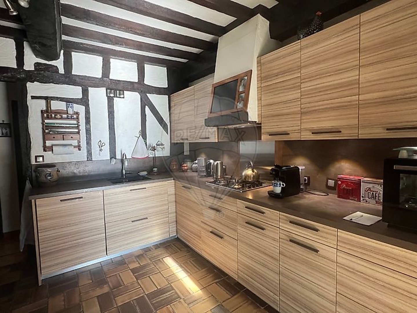 Maison à vendre - 9 pièces - 228m2 - Garrey (40180)