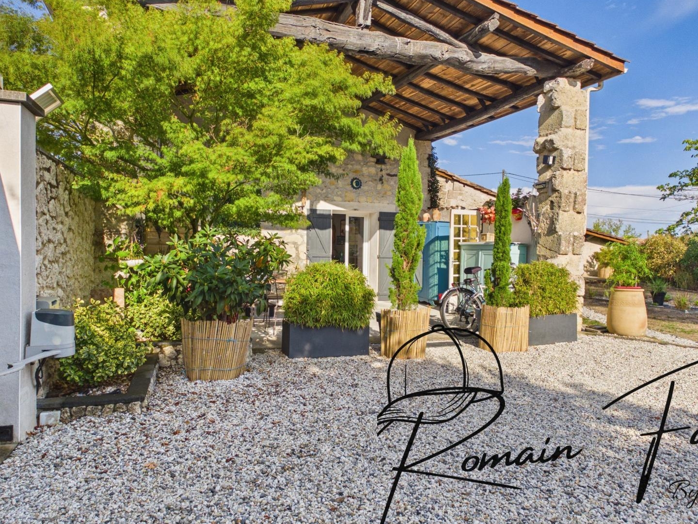 Maison à vendre - 6 pièces - 131m2 - Laruscade (33620)