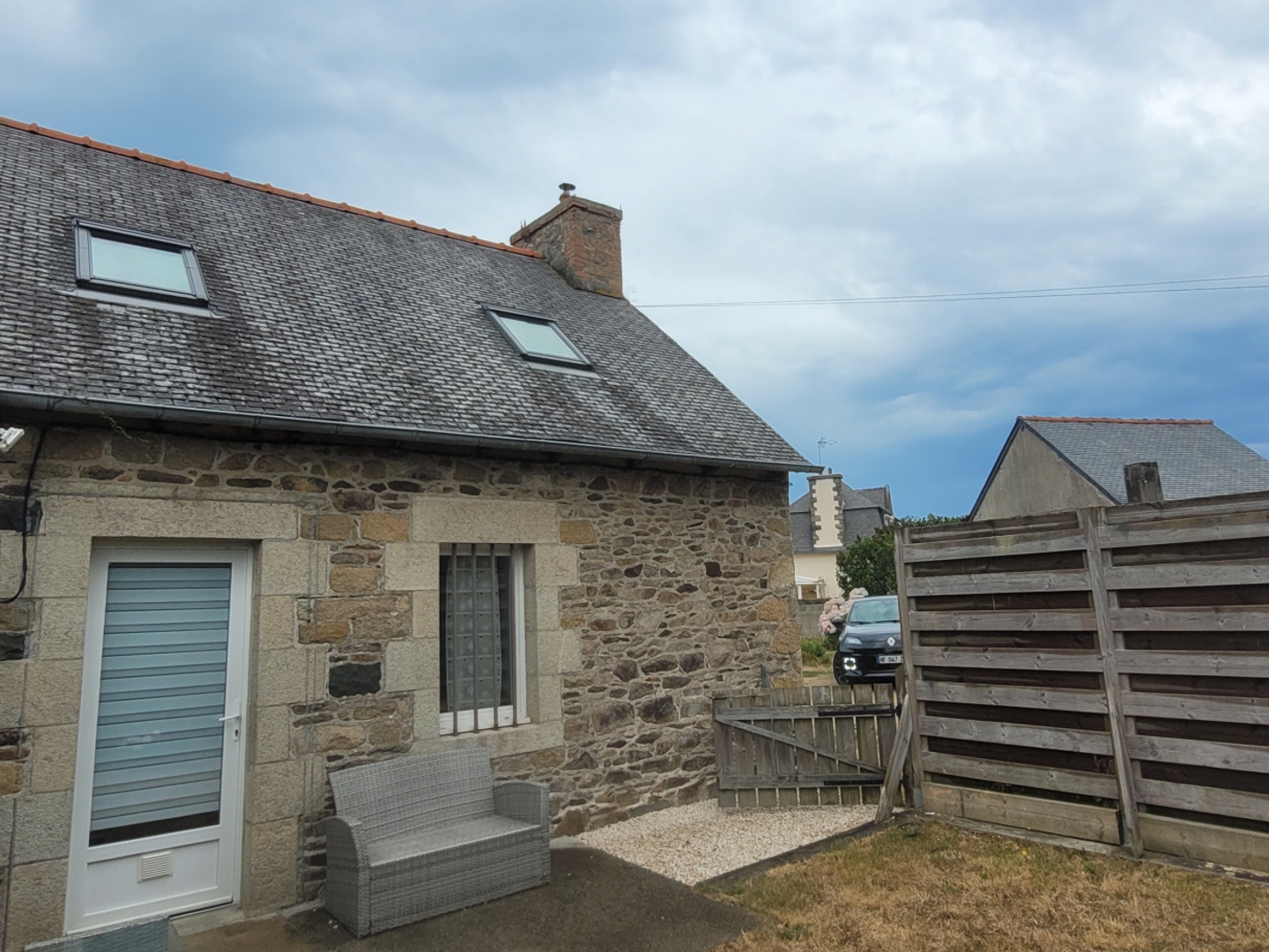 À VENDRE MAISON EN PIERRES ENTRE MER ET BOURG PLOUBAZLANEC