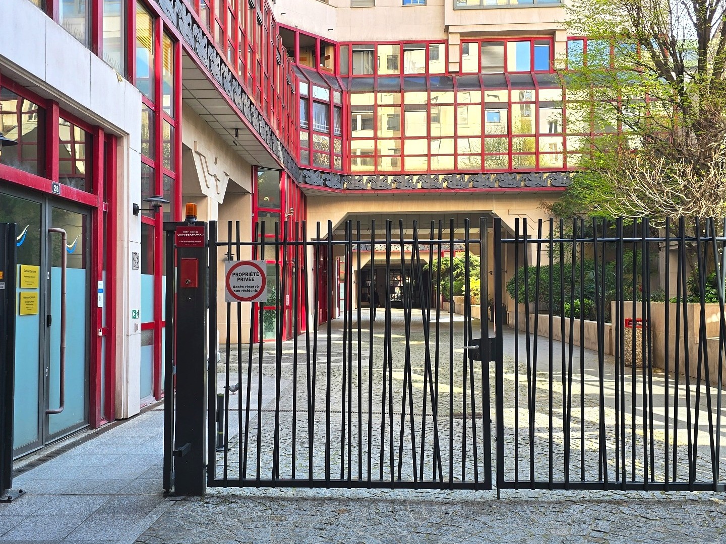 Parking / garage / box à vendre - 13m2 - Paris 14e (75014)