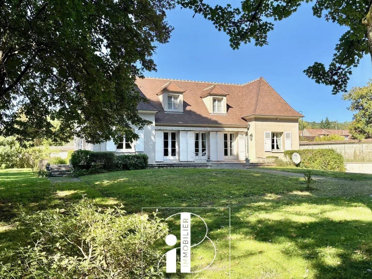Maison à vendre - 8 pièces - 252m2 - Bourron-Marlotte (77780)