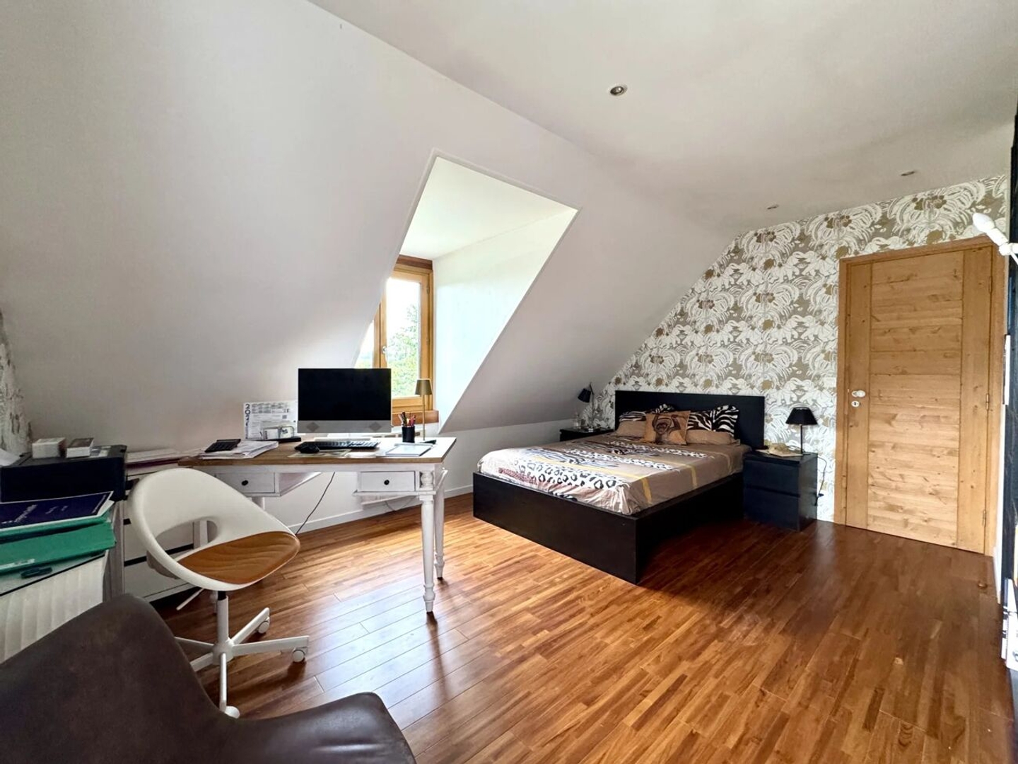 Maison à vendre - 9 pièces - 2500m2 - Nesles-La-Vallée (95690)