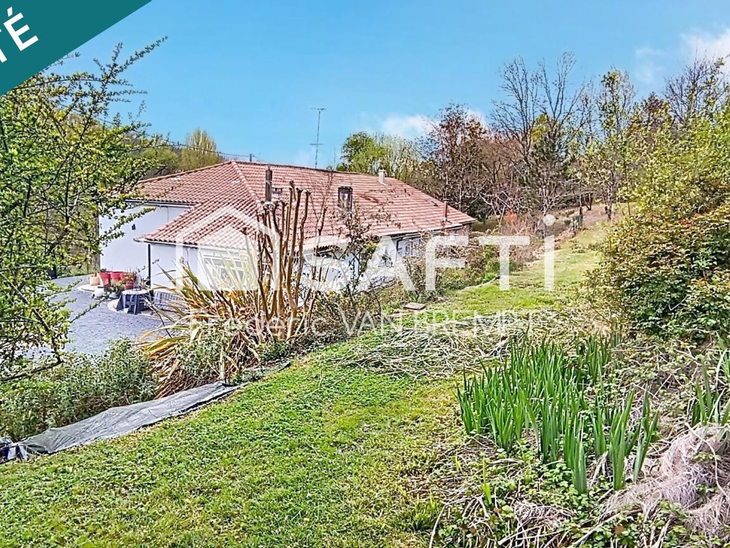 Propriété comprenant deux Maisons de 121M2 et 107M2