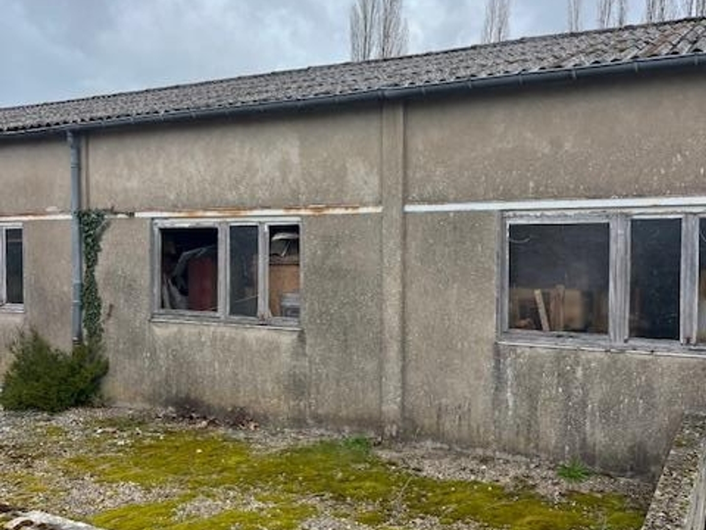 Locaux à vendre - 1 pièce - 1487m2 - Perrecy-Les-Forges (71420)