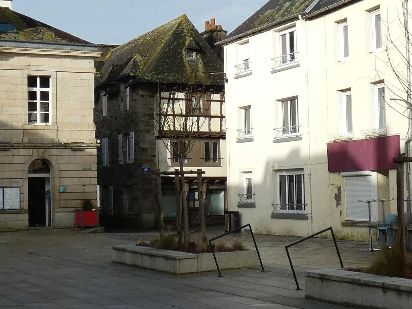 Immeuble à vendre - 4 pièces - 178m2 - Carhaix-Plouguer (29270)