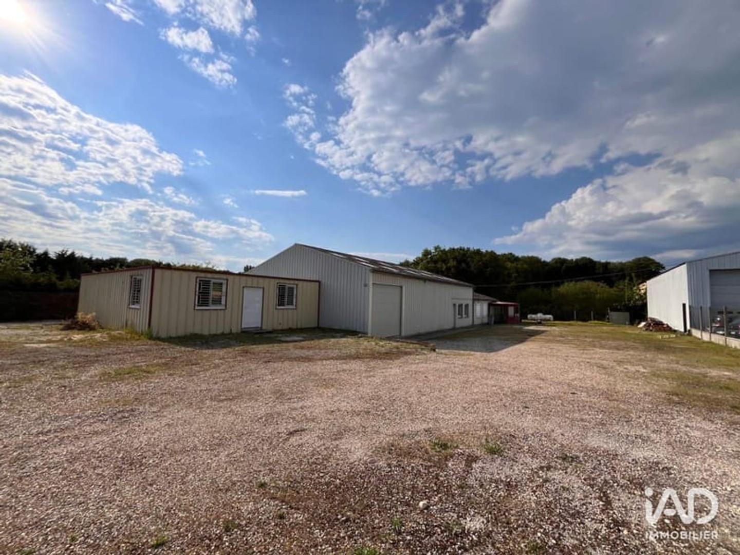 Immeuble commercial 526 m²