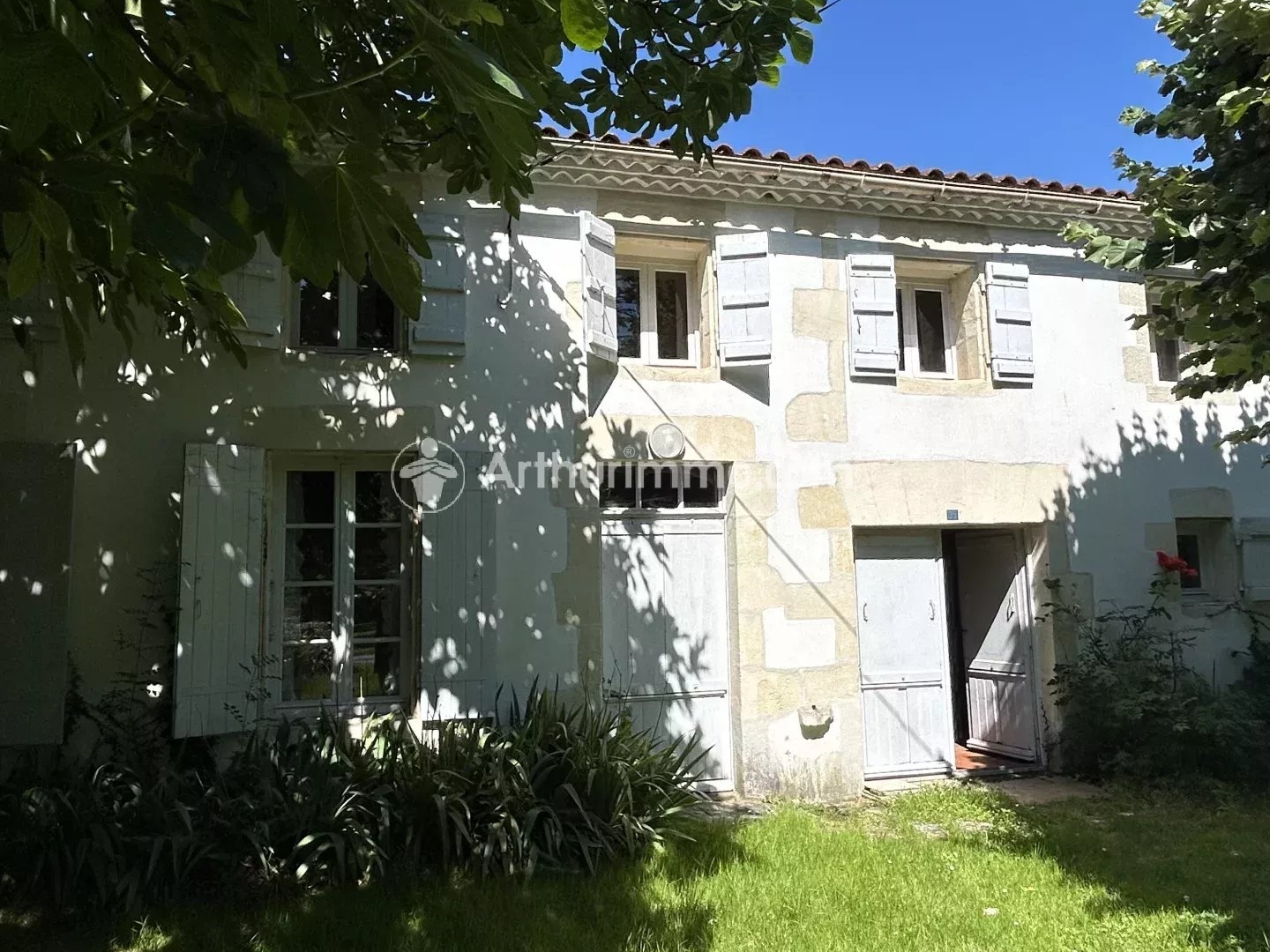 10 mns nord Saint Jean d'Angély