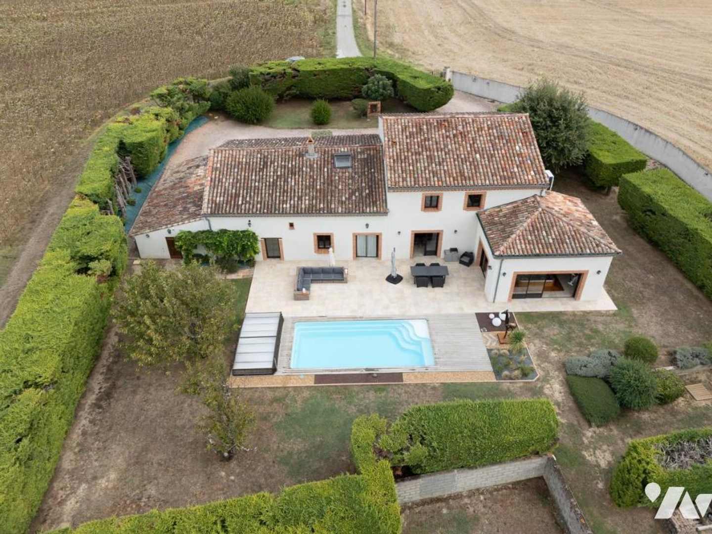Maison 1 pièce 360 m²