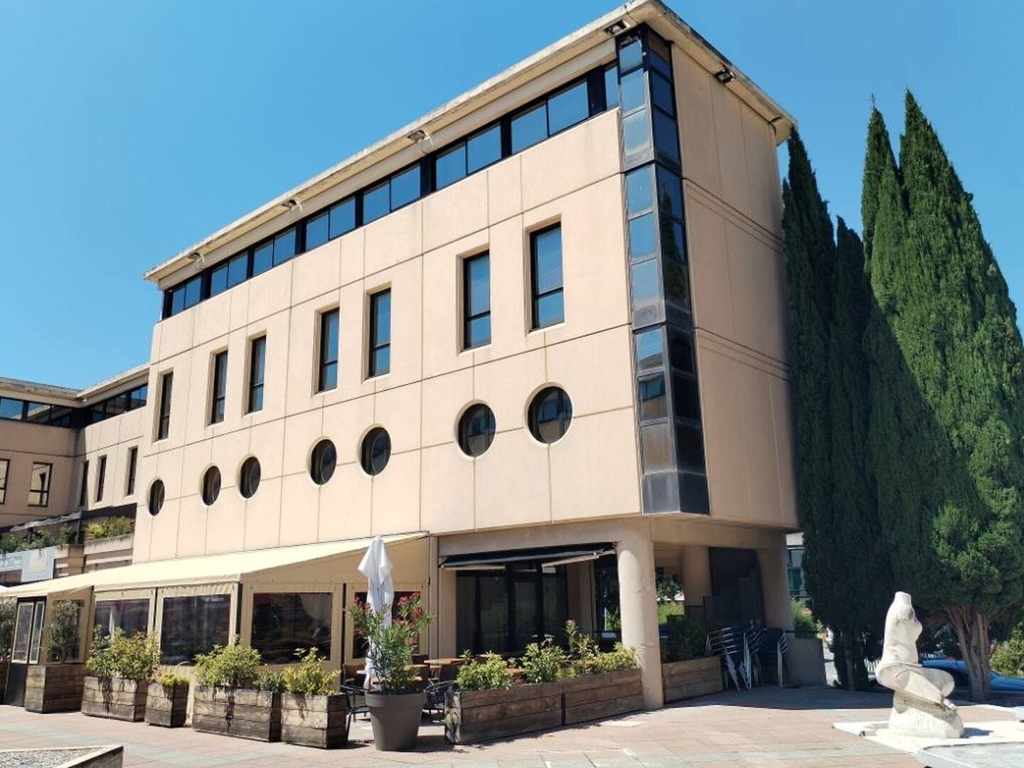 Locaux à vendre - 223m2 - Aix-En-Provence (13290)