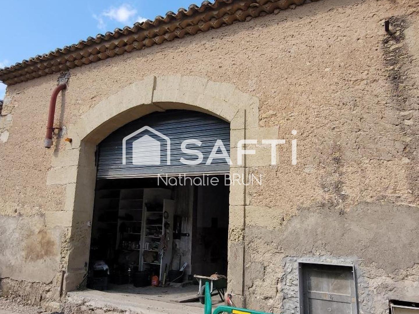 Garage de 197 m² + Etage, aménageable en appartements