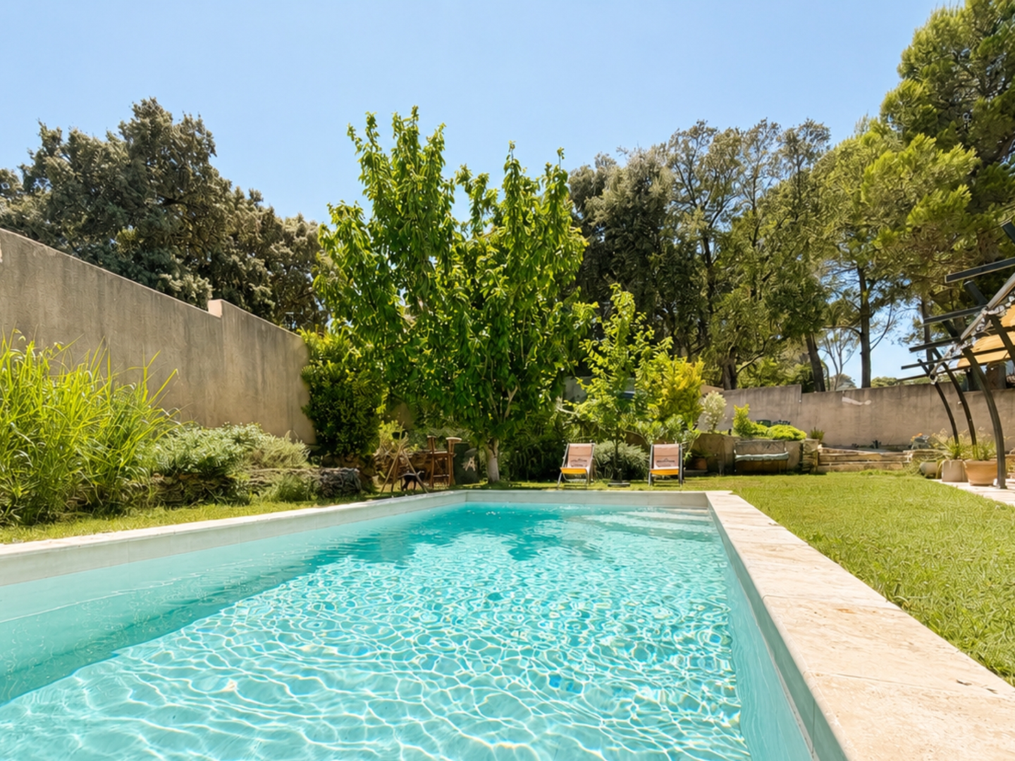 Maison à vendre - 10 pièces - 270m2 - Sauveterre (30150)