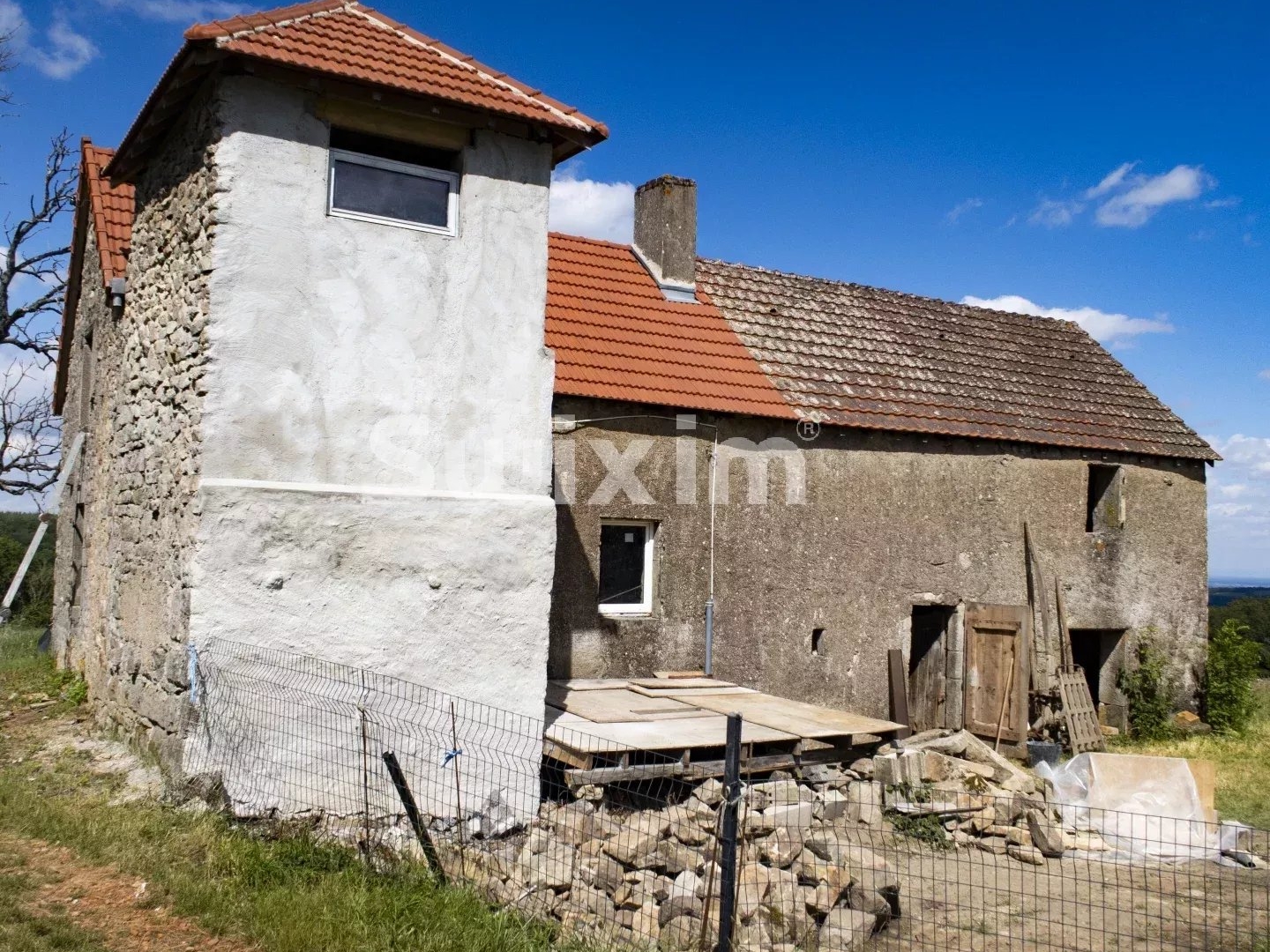Maison en pierre à rénover